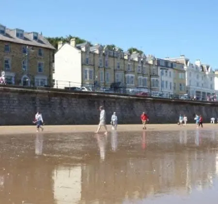 Daire 4, 11 The Beach Filey